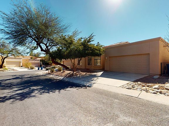 2nd image of 6261 N Calle Del Venado