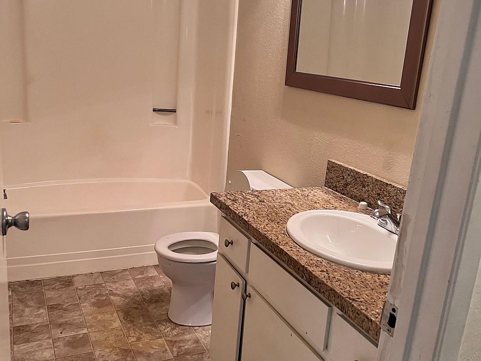 1st image of 5619 Blackoak Ct