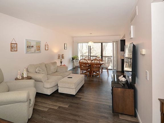 5th image of 230 Falkirk Ct