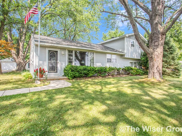 2463 Kinney Ave NW, Grand Rapids, MI 49534