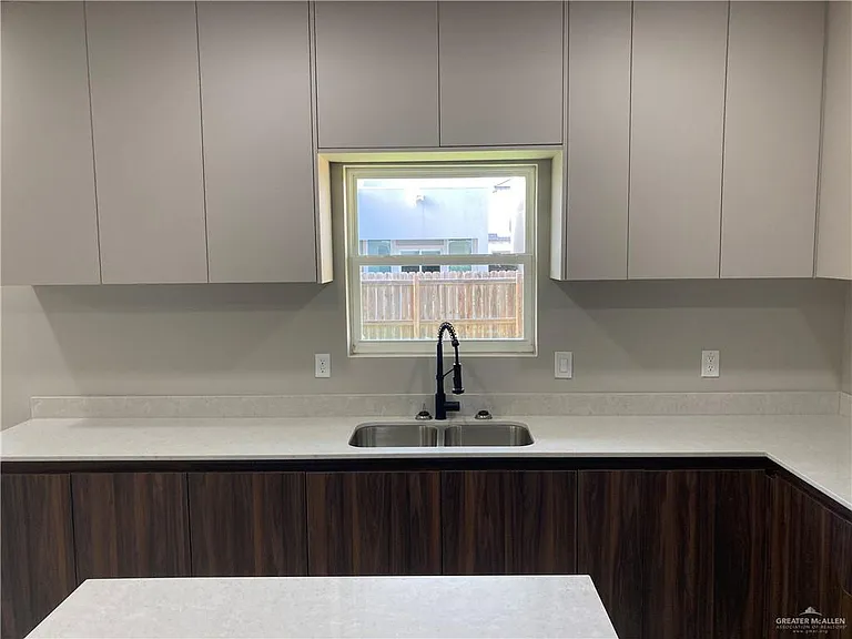 2225 Dorado Dr — Photo 9