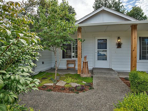 2nd image of 380 Scotland Ct