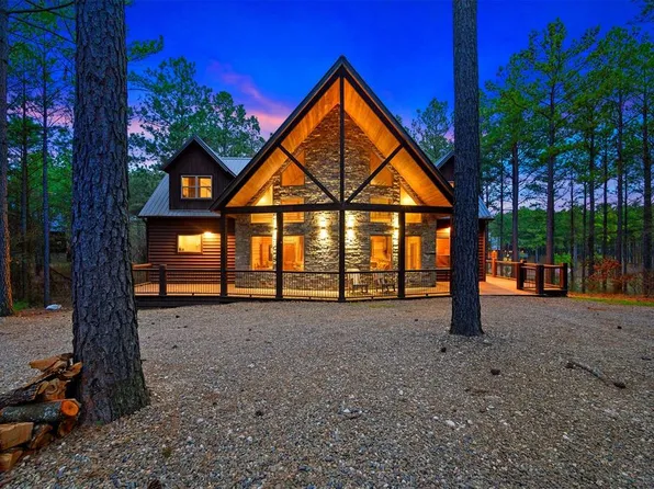 317 Sugar Pine Loop, Broken Bow, OK 74728