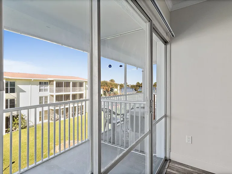 719 S Beach St #314B — Photo 20
