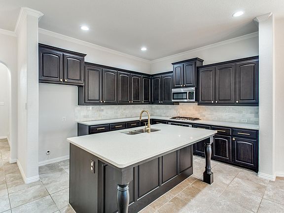 5th image of 2633 Calistoga Dr