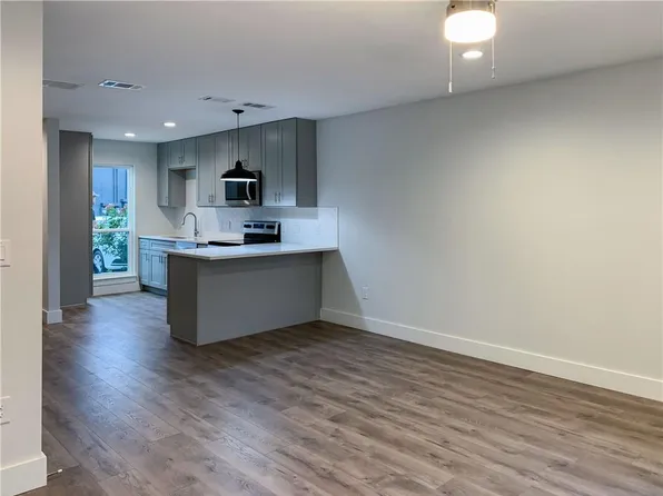 3812 Southway Dr #104, Austin, TX 78704