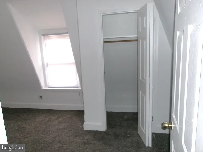 306 S 4th St #C — Photo 3