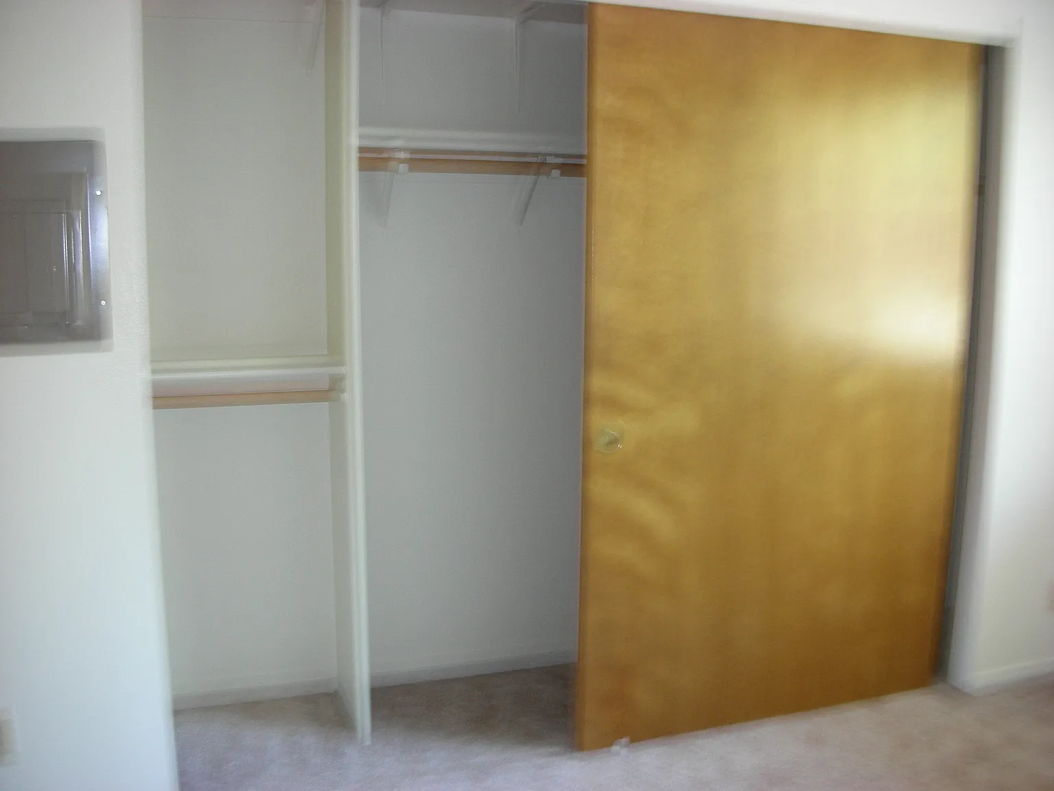 2 bed, 1000 sqft, $1,475 — Photo 3