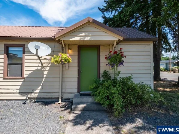 1044 23rd Ave, Sweet Home, OR 97386