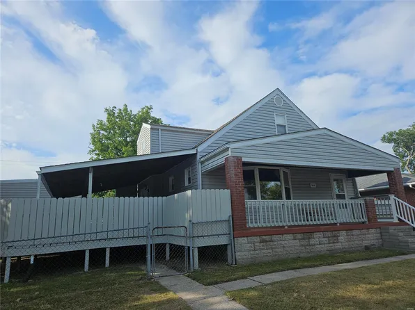 960 E Lorena Ave, Wood River, IL 62095
