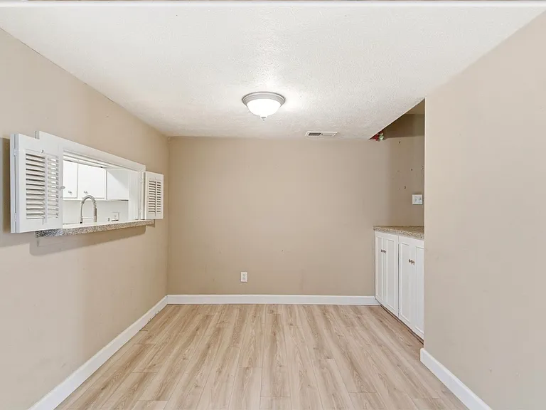 4112 Bowser Ave #205 — Photo 8