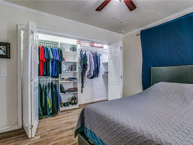 1330 El Camino Real — Photo 17
