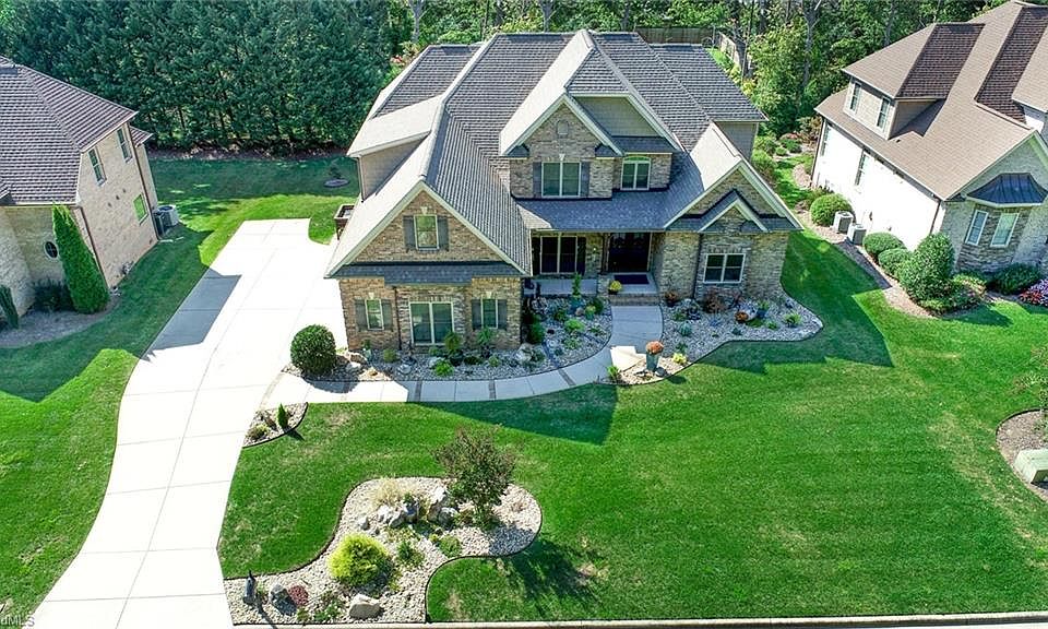 1st image of 2909 Wynnewood Dr