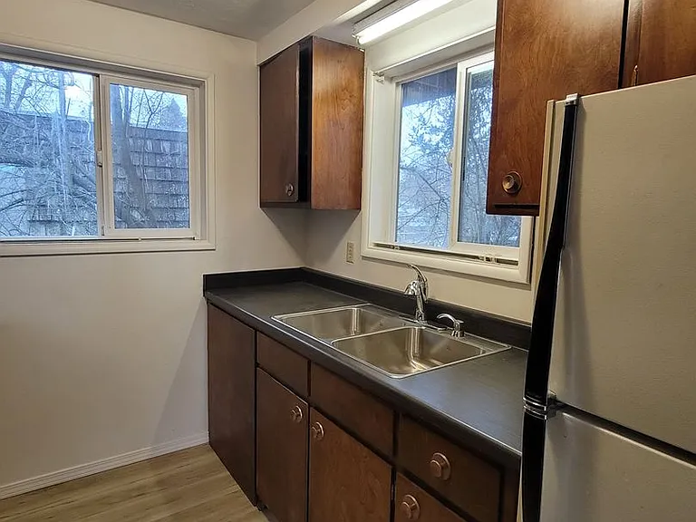 1187 W 8th Ave — Photo 12