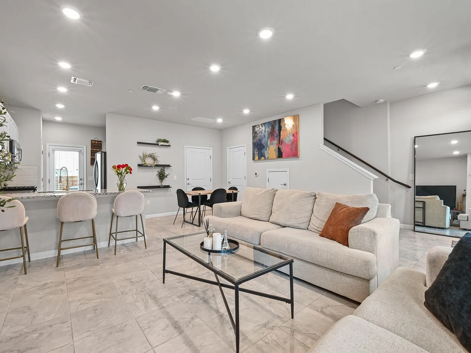 2 bed, 2.5 bath, 1340 sqft, $1,950 — Photo 4