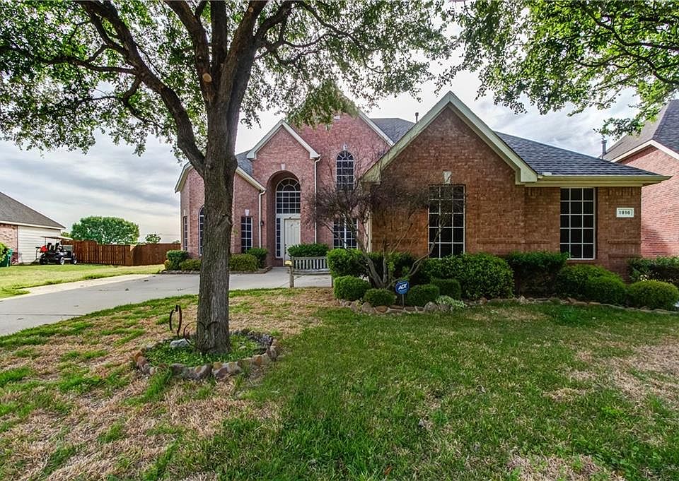 1st image of 1916 Pecan Valley Dr