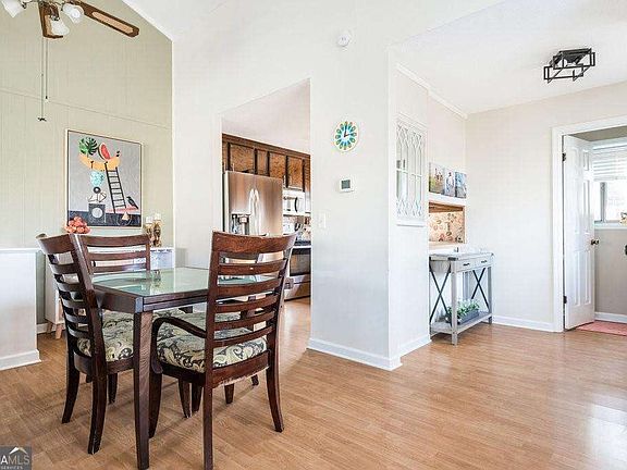 5th image of 200 Villa Rd #122
