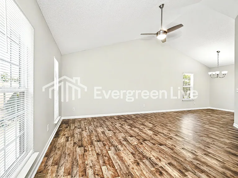 515 Denny Rd — Photo 7