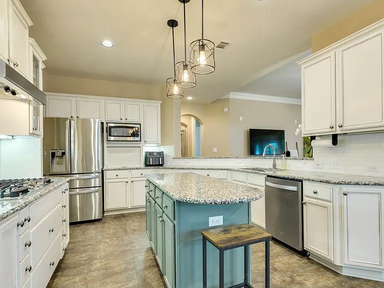 308 Duffy Ln — Photo 10