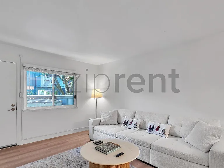 415 Piccadilly Pl #3 — Photo 7