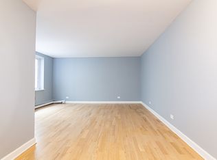 650 W Grace St #1, Chicago, IL 60613