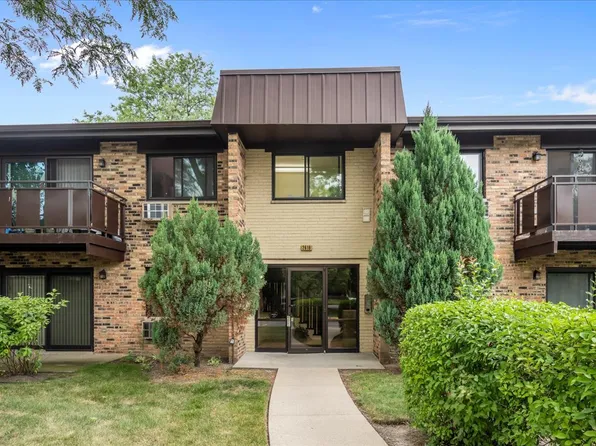 2618 N Windsor Dr Unit 102, Arlington Heights, IL 60004