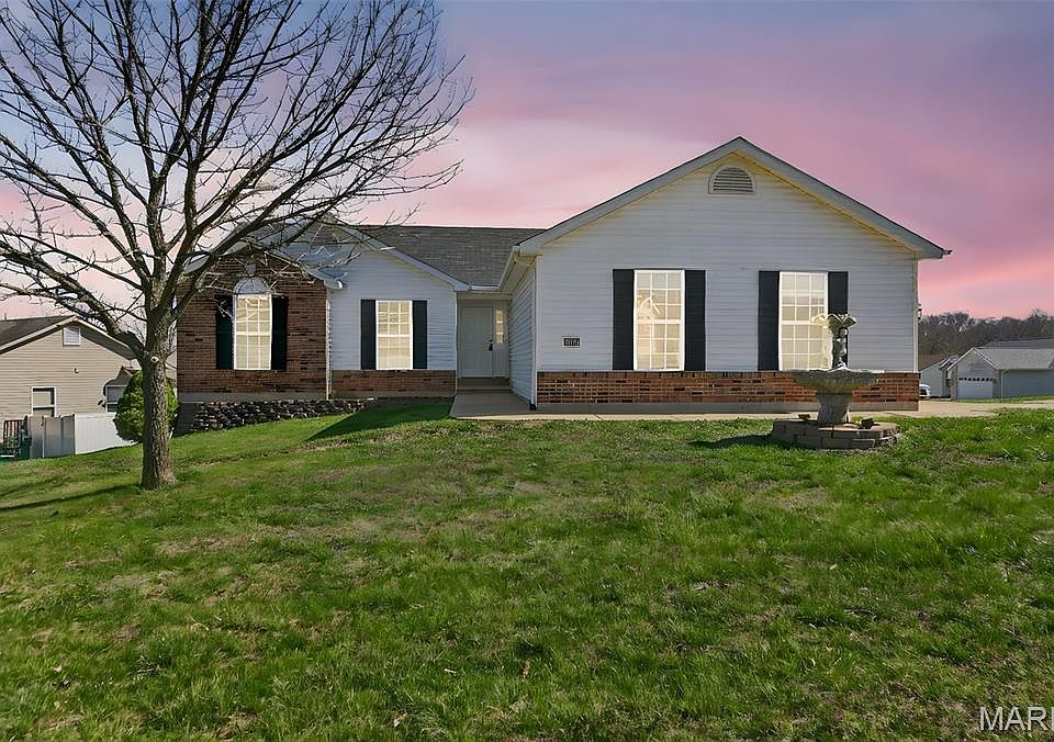 1st image of 822 McLivaine Ct