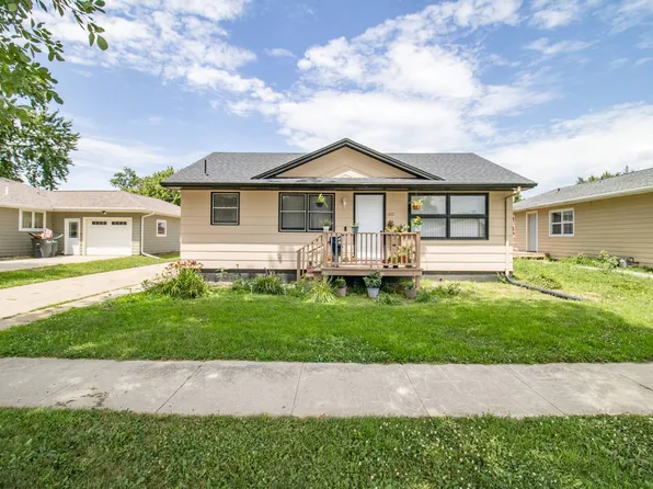 1317 15th St, Rock Valley, IA 51247