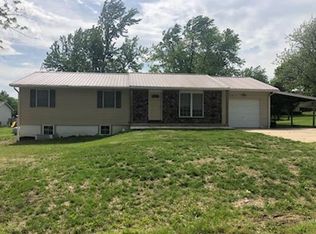 132 NE 1271st, Knob Noster, MO 65336