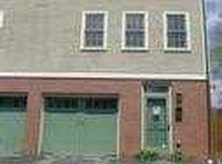 2 Clark St #B, Amesbury, MA 01913