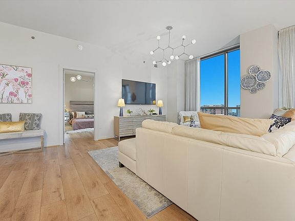 3rd image of 900 20th Ave S APT 901