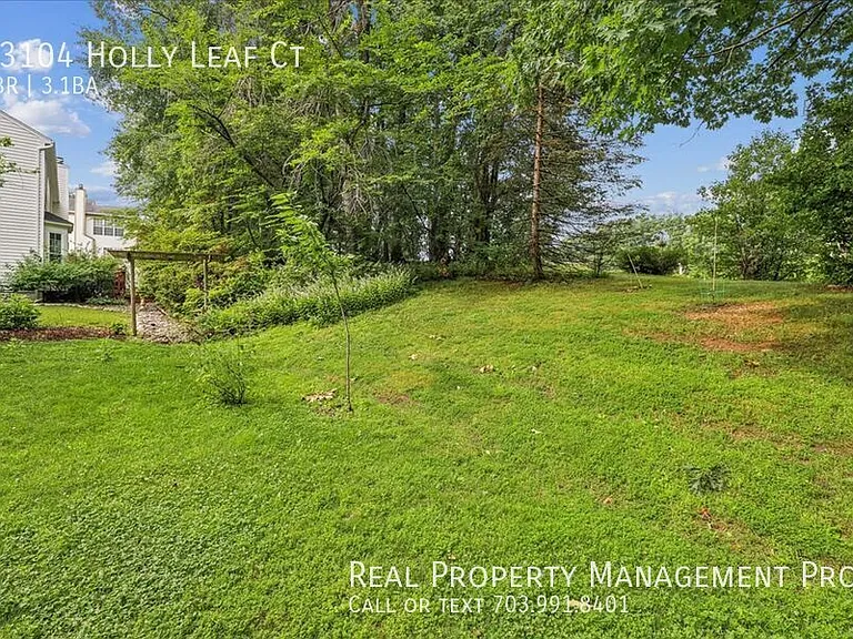 13104 Holly Leaf Ct — Photo 15