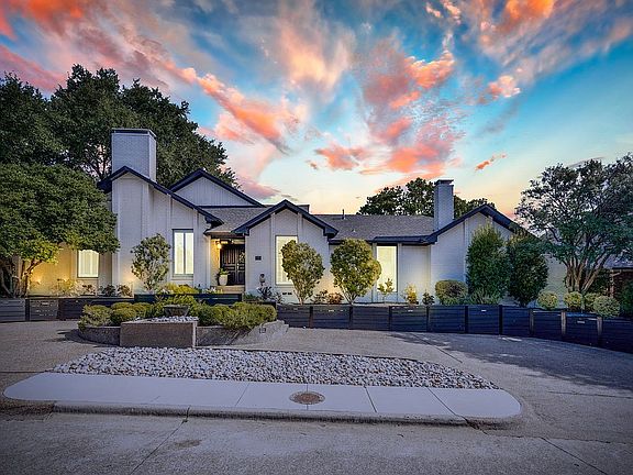 3rd image of 9217 Moss Haven Dr