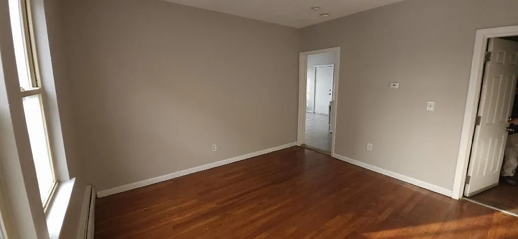 1 bed, 850 sqft, $1,049 — Photo 4