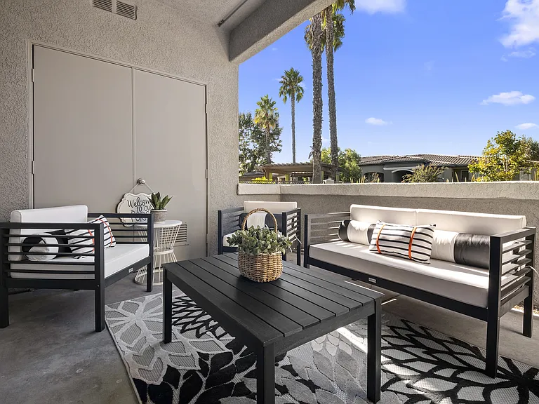 Estancia at Mission Grove — Photo 9