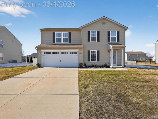 3073 Misty Creek Dr, Swartz Creek, MI 48473