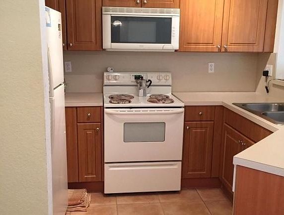 2nd image of 6601 Catalina Ln #1