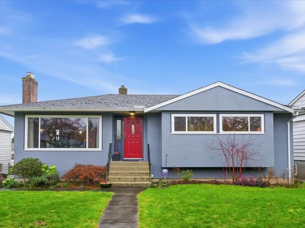 3776 Arbor St, Burnaby, BC V5J 1T4