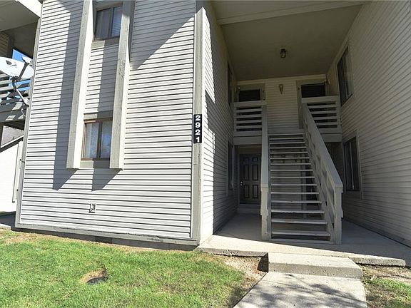 2nd image of 2921 Eagles Crest Cir APT A