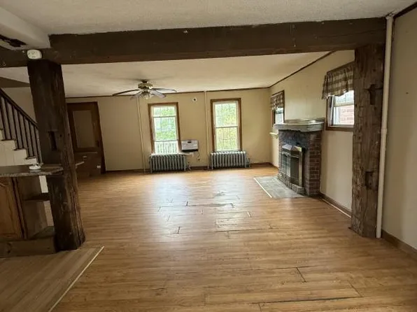 196 Prospect St, Berlin, NH 03570