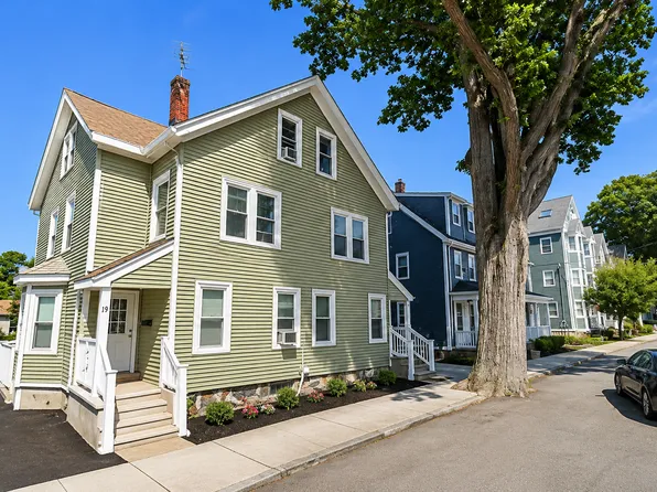 19 Fayette St #1, Beverly, MA 01915