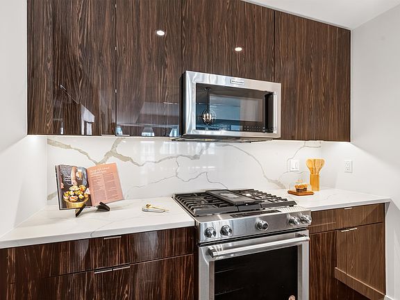 5th image of 800 Avenue At Port Imperial Blvd #816