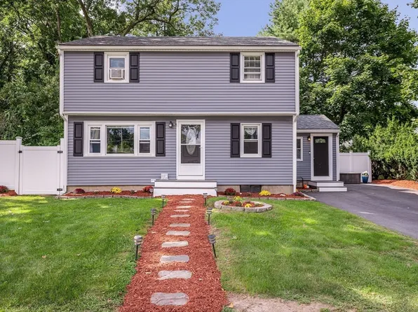 17 Mary Theresa Ter, Lowell, MA 01854