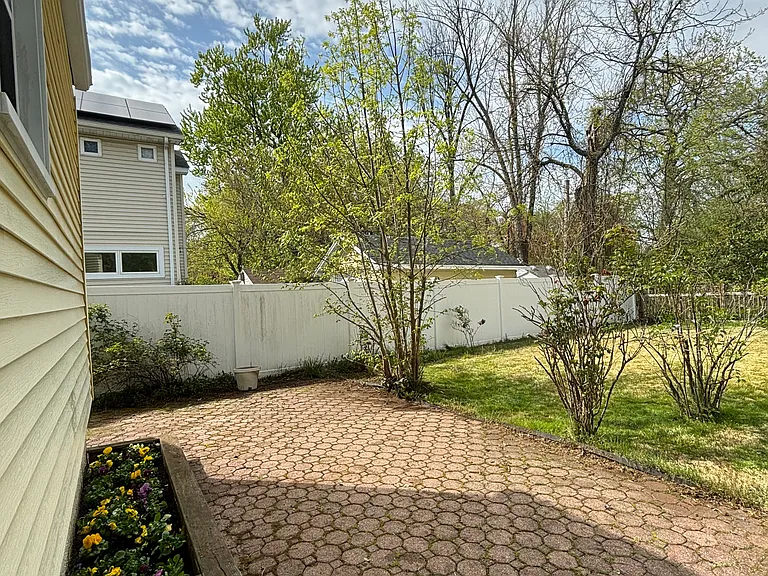 613 Martense Ave — Photo 19