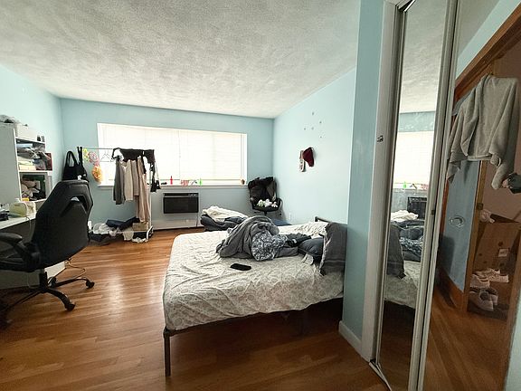 5th image of 20 Radcliffe Rd APT 306