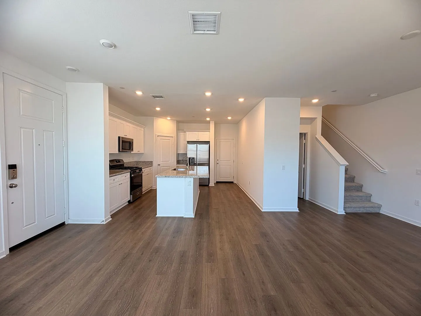 29388 Oceanside Dr, Winchester CA | Nearly New 4-Bedroom Home in Winchester | Modern Finishes + 2... — Photo 3
