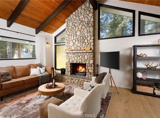 825 Lake View Ln, Twin Peaks, CA 92391