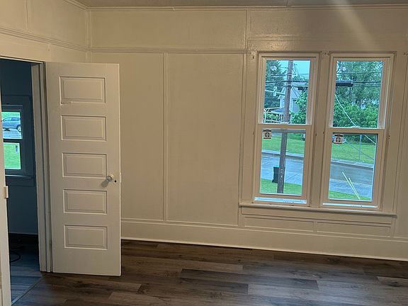 2nd image of 227 Dixon Ave