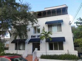 1021 NW 3rd St