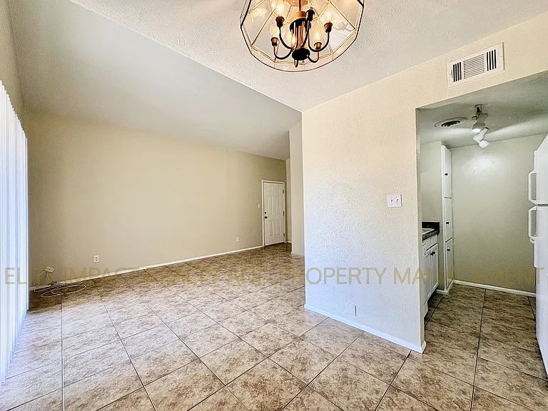1620 N Wilmot Rd #F234 — Photo 5